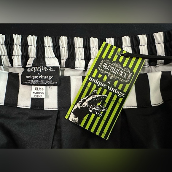 Beetlejuice x Unique Vintage Sandworm Jayne Swing Skirt NWT XL/14 - Picture 6 of 10